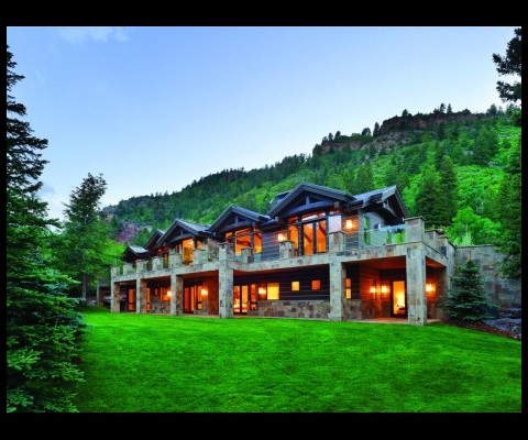 Ever since I laid my eyes on this newly-built Aspen residence, I�ve been totally in love with it.

Situated on a 4.5 acre parcel in the gated neighborhood of Pyramid Point Estates, this home offers an exquisitely designed interior with jaw-dropping, spectacular features throughout.