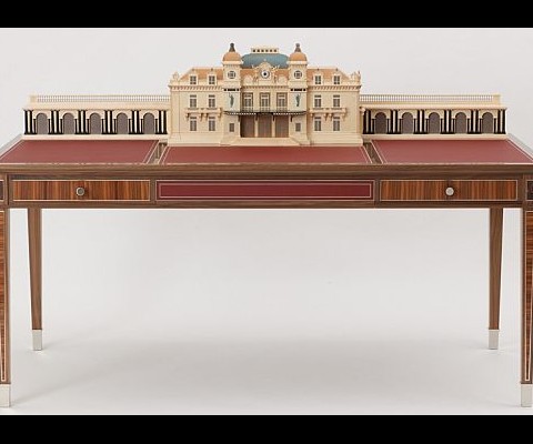British design company Linley is back to impress the serious collectors with an incredible architectural writing desk, which pays tribute to one of Monaco’s most notable landmarks – the Monte Carlo Casin