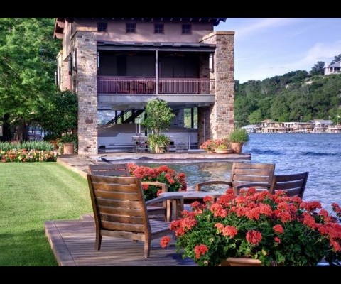 Through soaring windows and expansive terraces come breathtaking views of the crystal blue waters of Lake Austin and miles of shoreline that create a mural whose motif is spectacular unspoiled beauty.