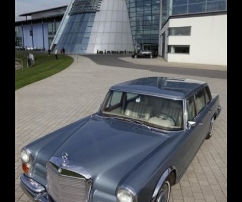 Elvis Presley's 1970 Mercedes will be coming up for auction on December 6th in Weybridge, England