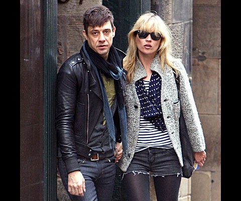 Apparently supermodel Kate Moss and her fiance Jamie Hince are thinking about running a luxury B&B in a village near Cornwall, England.