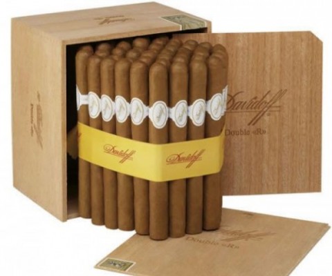 Finding the right cigar for luxurious tastes can be somewhat daunting. Thankfully there�s a place like Famous Smoke which not only makes the online shopping experience a breeze, but also let�s you mix and match several different types of luxury cigars to make your own sample set.