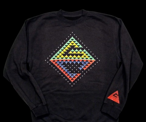 Matt W. Moore, who’s amazing stop-motion mural video we recently covered here, has just lent his artistic talents to the Glyph Cue Fall/Winter 2010 Line. Clean, classic graphics characterize these simple pieces. Get them here, while you can!
