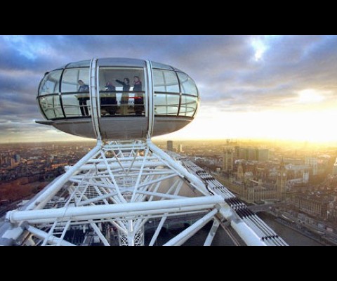 ondon’s busy roads and tube network, noise, delays and crowds can get really wear you down. Sometimes you just wish you could soar above it all and make all these annoyances seem as insignificant as they really are. Luckily there are numerous places in London for you to get closer to the clouds and remind yourself what a stunning city you’re zipping around. Marie Teather, is not afraid of heights and she’s about to prove it