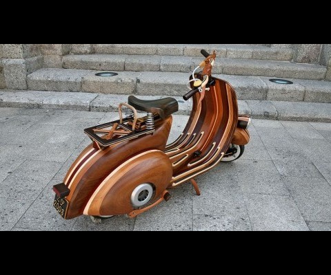 The Vespa is an Italian design icon, and in the hands of Portuguese carpenter Carlos Alberto, it received a one-of-a-kind makeover