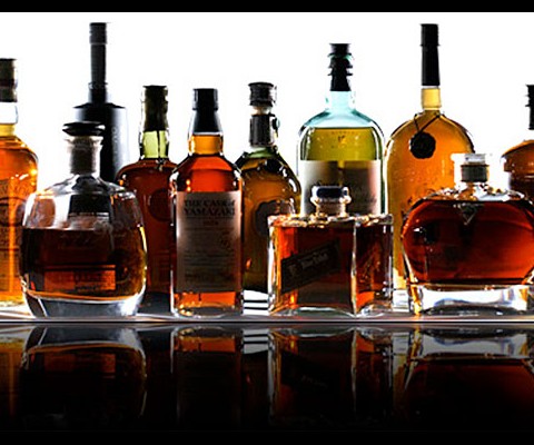 The first Universal Whisky Experience, a two-day gathering of some of the finest and rare whiskies, connoisseurs, collectors, blenders and distillers, will convene on March 18 and 19 at the Wynn Encore resort and casino in Las Vegas. Created by longtime whisky collector and enthusiast Mahesh Patel, the weekend will consist of pairings and tastings from more than 25 distilleries and the Encore chefs, including Paul Bartolotta of Bartolotta Ristorante di Mare. 